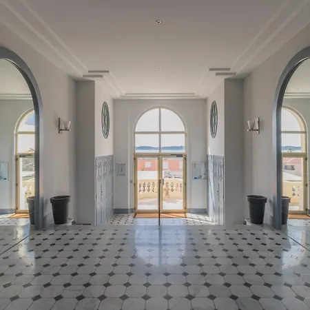 Vue Mer 180° A St Maxime Apartment