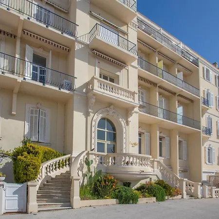 Vue Mer 180° A St Maxime